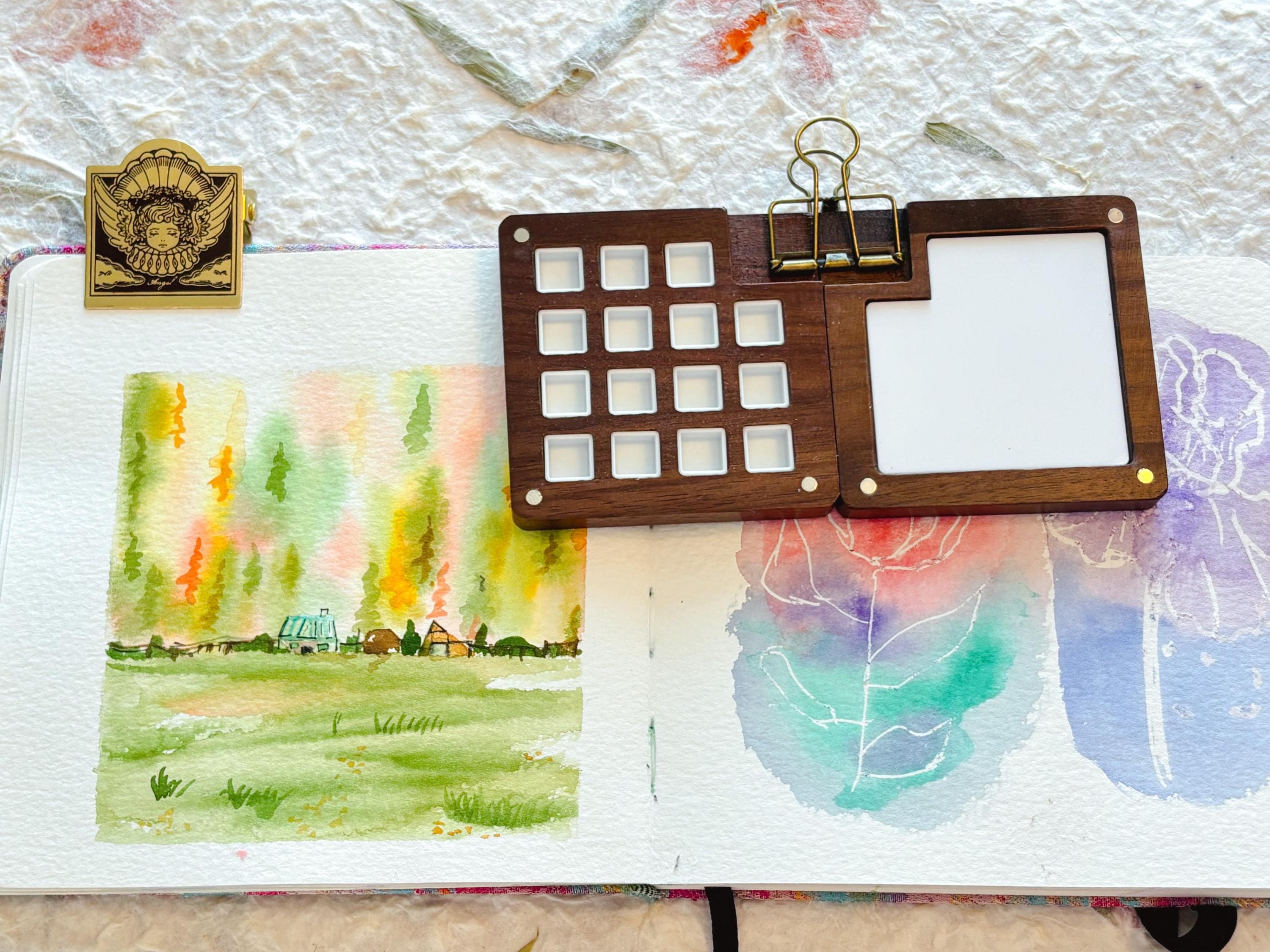 Travel Watercolor Palette with 15 mini pans | Empty wood Portable Paint Box With Clip | Watercolor Kit | Watercolor Pen