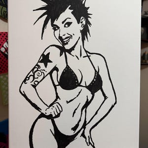 Punk Girl im Bikini