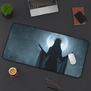 Tapete de mesa Moon Goddess XL, almofada de mesa com silhueta feminina escura XXL, mouse pad grande celestial para jogos e decoração de escritório com tema de bruxa