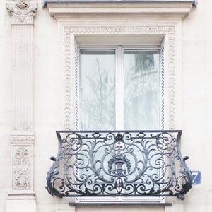 Kollektion av konsttryck i Paris - Paris i fransk blått, pastellblått och krämfärgat tavelvägg, Eiffeltornet, blåregn, stor väggkonst bild 6