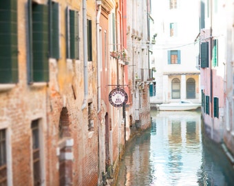 Venedig Fotografie - Ruhe, Stiller Kanal in Venedig, Wanddekoration, Italienreise Fotografie, große Wandkunst