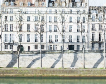 Fotografia de Paris - Sombras da Manhã Ile Saint Louis, Impressão artística de Paris, Fotografia de arquitetura neutra, Decoração de casa francesa, Arte de parede grande