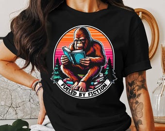 Bigfoot Reading T-Shirt: Literary Sasquatch Unisex Tee