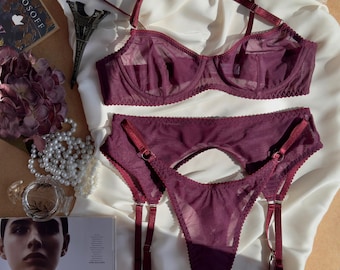 Completo intimo in rete bordeaux, intimo trasparente