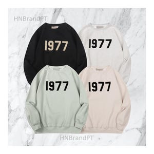 Unisex Essentials Sweatshirt Comfortable Cotton Streetwear Pullover All Seasons