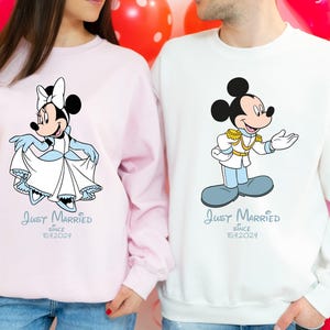 Minnie und Mickey Hochzeit Shirt, Disney benutzerdefinierte Just Married Shirt, Disneyland Flitterwochen Passende Shirt, Disney Braut Bräutigam paar Shirt