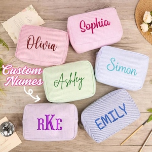 Personalized Seersucker Makeup Bag,Custom Embroidered Makeup Bag,Bridal Shower Bag, Travel makeup Bag, Bridesmaid Toiletry Bag, Cosmetic bag