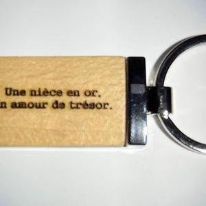 Personalized first name key ring – Birthday gift – Wood engraving – Unique gift idea