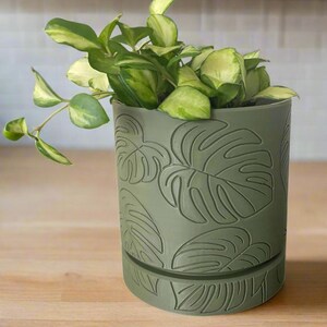 Etched Leaf Planter with Hidden Drip Base