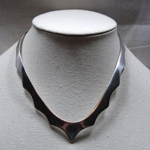 Vintage Taxco Mexican Sterling Silver Modernist Scalloped Choker Necklace Signed