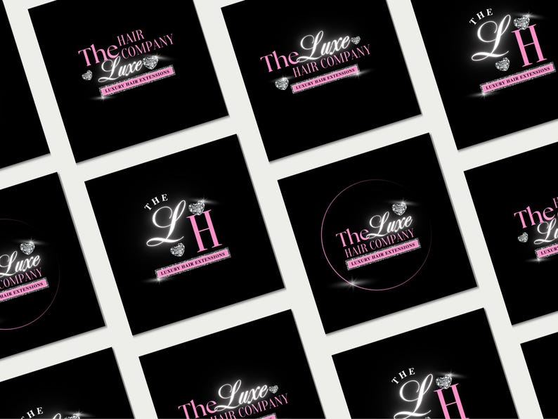Puede incluir: Varias tarjetas cuadradas negras con el logotipo de "The Luxe Hair Company". El logotipo incluye el texto "The Luxe Hair Company" en una fuente cursiva, un dise&ntilde;o de diamante y las palabras "Luxury Hair Extensions".