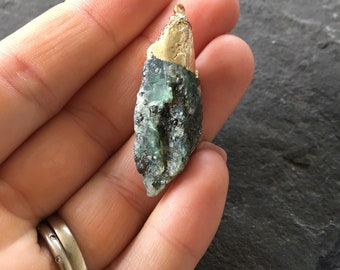 Kyanite Crystal, Crystal Point Necklace, Raw Crystal, kyanite, healing necklace, mindfulness gift, Wiccan jewelry, kyanite pendant, wiccan