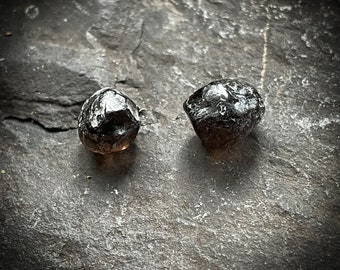 Obsidian Natural Black Obsidian Stone Volcanic Glass Crystal Volcanic Crystal Pocket Stone Meditation Stone