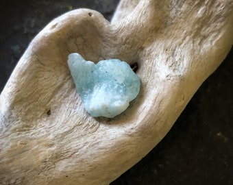 Raw Aquamarine Crystal Natural Aquamarine Stone March Birthstone  Pocket Crystal Meditation Stone Reiki Stone