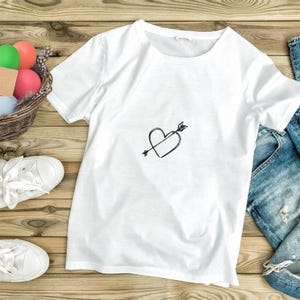 Minimalist Heart with Arrow PNG Digital Download, Modern Line Art Valentine Clipart, Romantic Black and White Design for Crafts