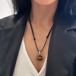 Unisex Tiger Eye Necklace, Minimalist Tiger Eye Rope Necklace, Adjustable, Boho Healing Stone Necklace, Everyday Necklace, Christmas Gifts