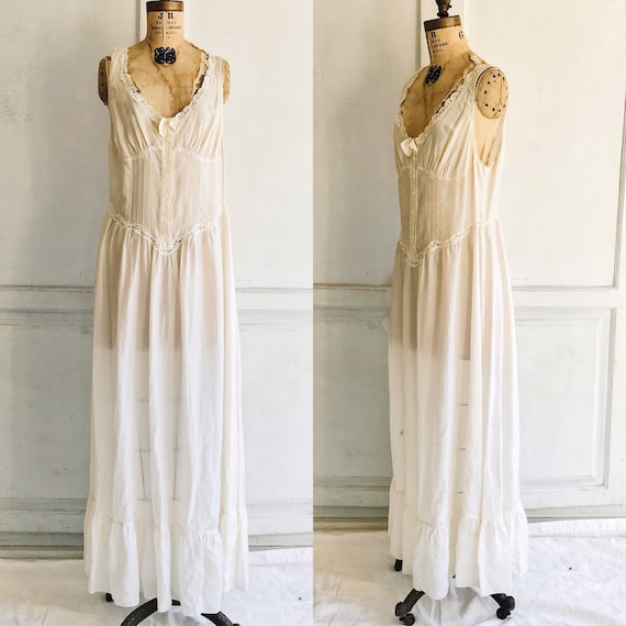 Long silk nightgown and robe - image 2