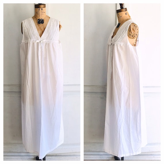 Vintage loungewear dress Victorian style nightgown
