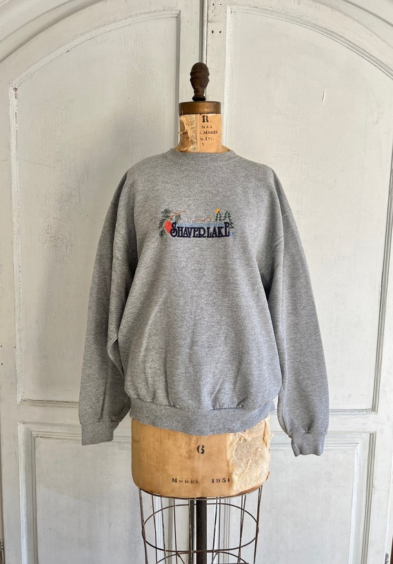 Embroidered sweatshirt vintage California Shaver L