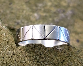 Runic style silver ring UK size W
