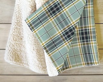 Plaid Throw Blanket / Fleece Blanket / Winter Blanket / Sherpa Throw Blanket / Cozy Blanket / Home Decor / Wedding Gift / Sherpa Fleece