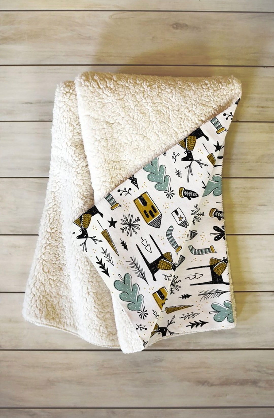 Christmas Blanket / Fleece Blanket / Holiday Home Decor / Cozy Blanket