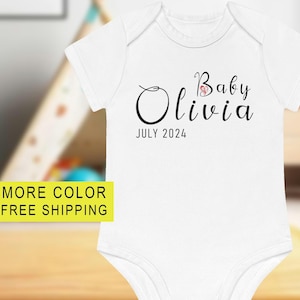 Body de bebé con nombre personalizado, Body con nombre de bebé, Body con anuncio de embarazo, Traje de bebé que viene pronto, Traje personalizado con nombre para recién nacido