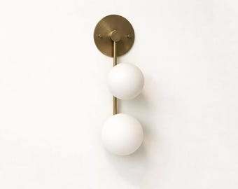 Aplique de pared de latón macizo - Iluminación moderna de mediados de siglo. N.° 0165