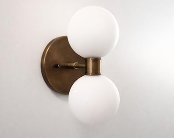Mid Century Brass Wall Sconce, Vintage Bathroom Vanity Light. No.0150