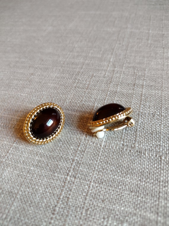 Oval Gold tone CLIP ON earrings - image 4