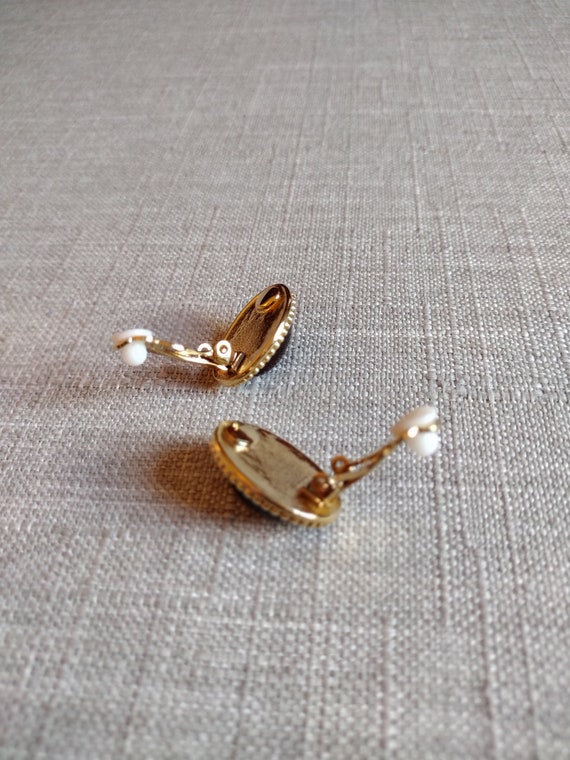 Oval Gold tone CLIP ON earrings - image 2