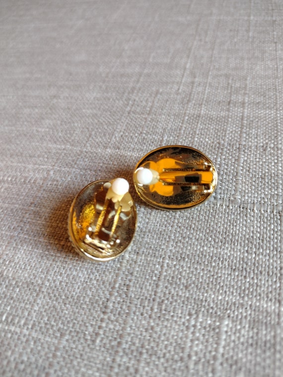 Oval Gold tone CLIP ON earrings - image 3