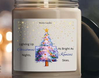 Kansas Weihnachtskerze - Duftende Soja-Weihnachtskerze, Geschenk für Strumpffüller, Weihnachtsdekoration im weißen Glas, Feiertagsgeschenk und Dekor für Zustand