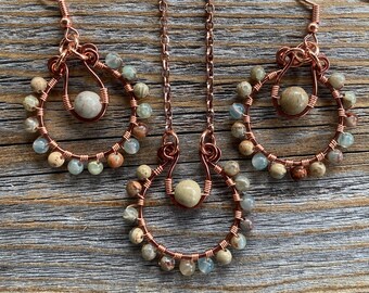 SMYCKESET - Afrikanskt opalhalsband, afrikanska opalörhängen, afrikanska opalsmycken, rustika smycken, stenörhängen, stenhalsband, boho