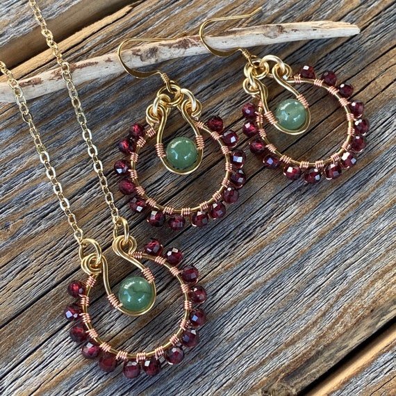 Garnet Earrings and Necklace Set with Green Aventurine, Burgundy Jewelry, Burgundy Earrings, Garnet Jewelry, January Birthstone Jewelry