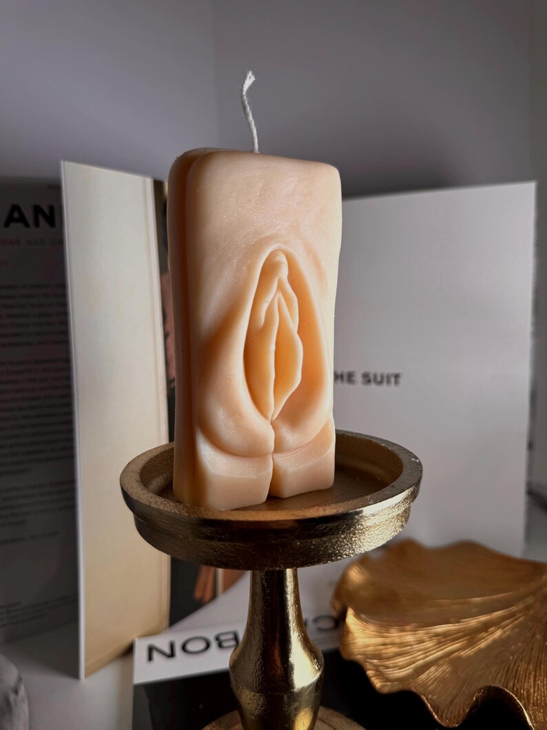 Vagina candle, vulva candle, funny candle gift, joke, funny gag gift, bachelorette party decor, adult novelty gift, sexy candle, present image 1