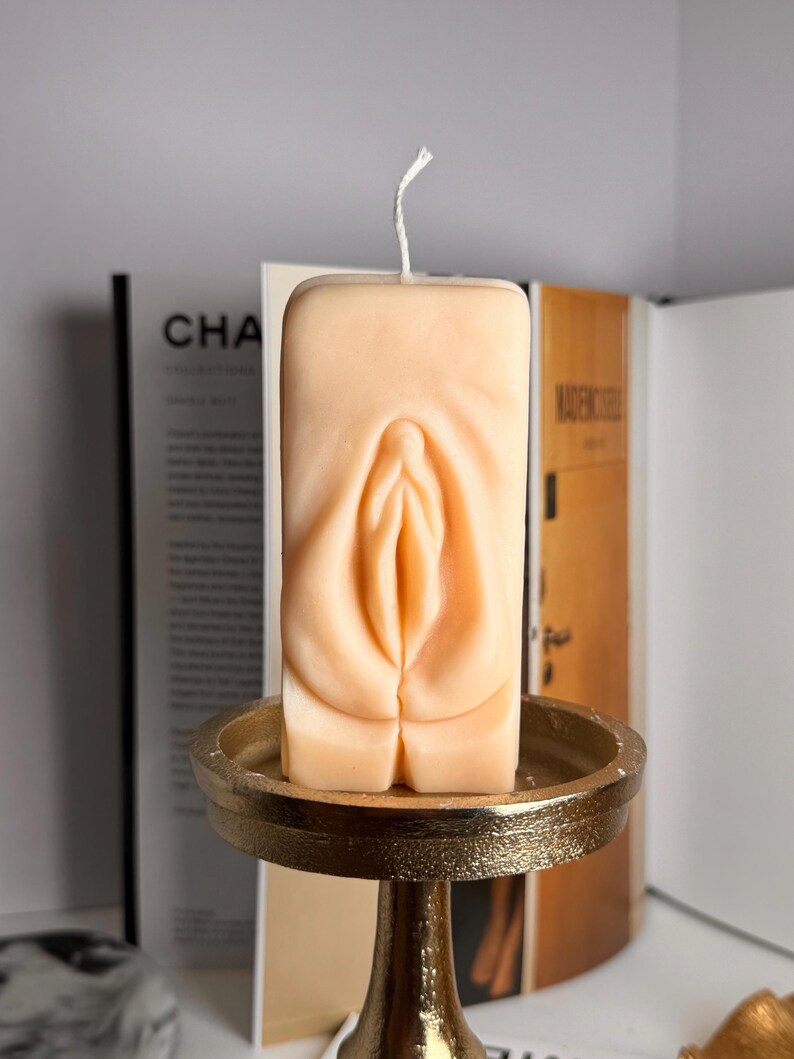 Vagina candle, vulva candle, funny candle gift, joke, funny gag gift, bachelorette party decor, adult novelty gift, sexy candle, present image 4