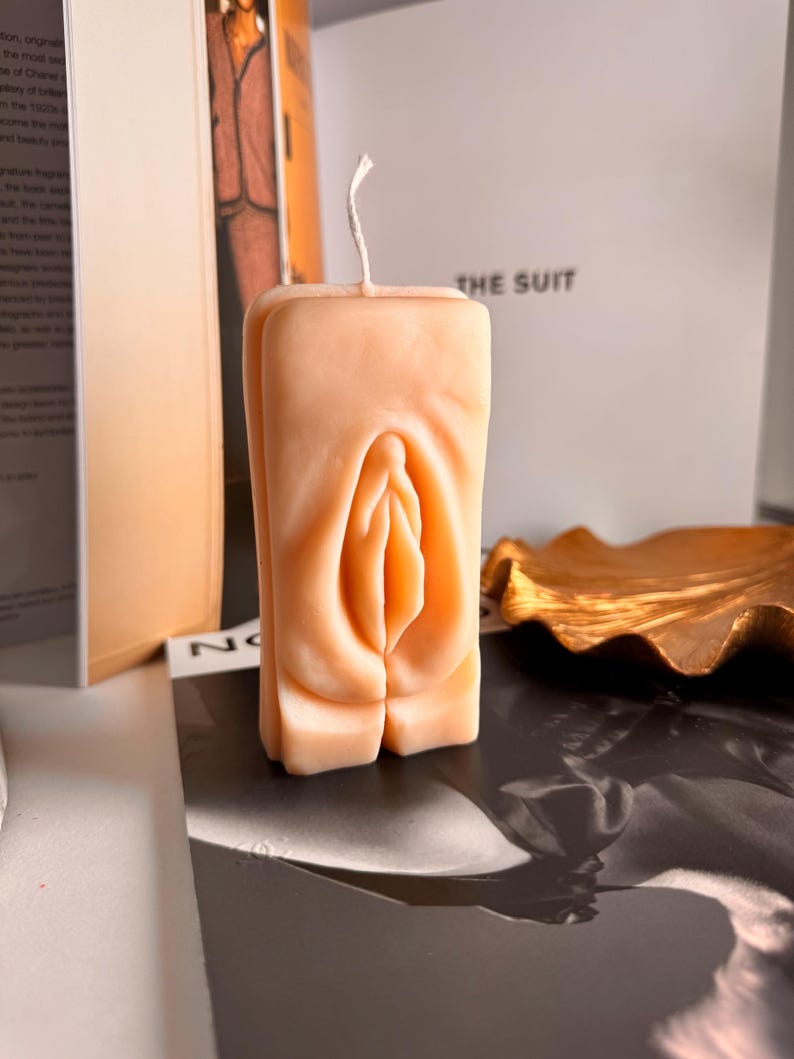 Vagina candle, vulva candle, funny candle gift, joke, funny gag gift, bachelorette party decor, adult novelty gift, sexy candle, present image 6