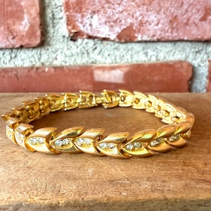 Vintage Crown Trifari Bracelett Gold Tone With Clear Rhinestones
