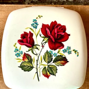 Vintage Powder Compact Melissa With Red Roses Gold Tone