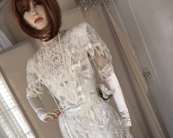 Vintage 1980s Jessica McClintock White Lace and Satin Wedding Dress Size M/L Tea Length Fabulous Cond