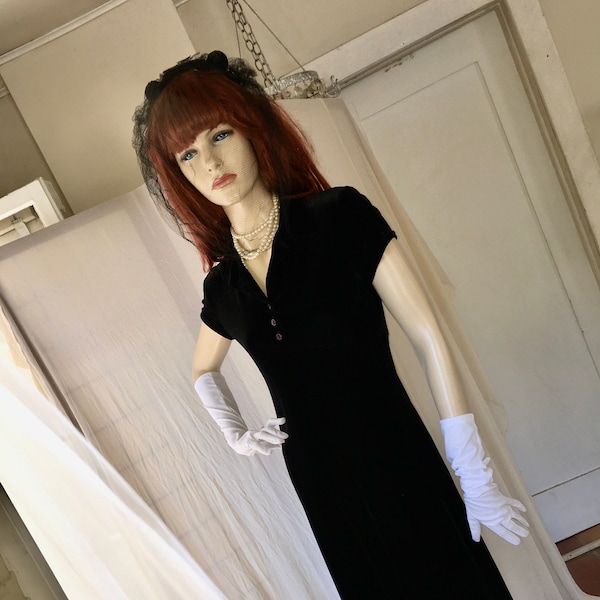Vintage 1990s Jonathan Martin Black Velveteen Stretchy Dress Size S/M Edwardian Style