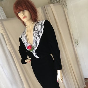 Vintage 1980s Scott McClintock Black Velvet Wiggle Dress Lace Collar Size XS