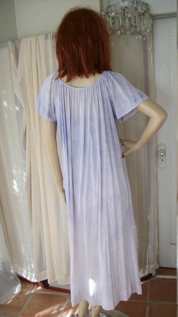 Vintage 1940s Style Pale Lavendar Ombre Nightgown… - image 3