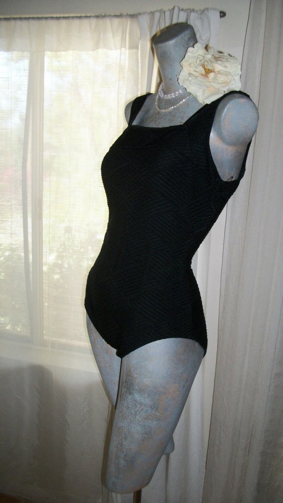 1990s Vintage Black Swimsuit Elegant Slimming Flat