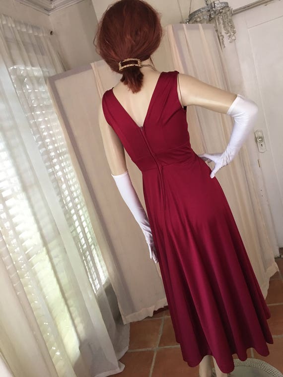 Vintage 1950s Style Deep Ruby Red Jersey Gown Siz… - image 9
