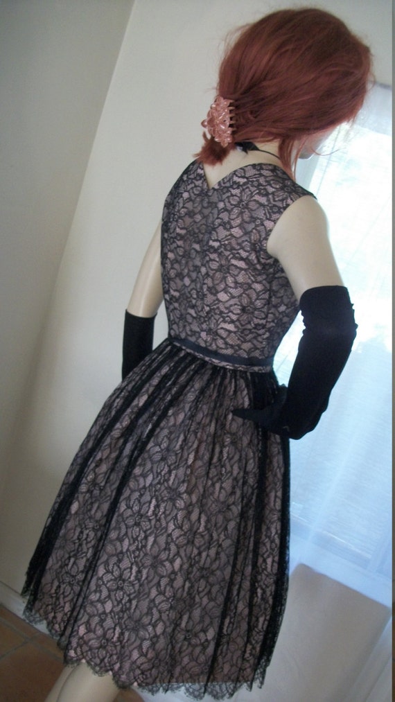 1940s 1950s Vintage Black Chantilly Lace Pink Taf… - image 2