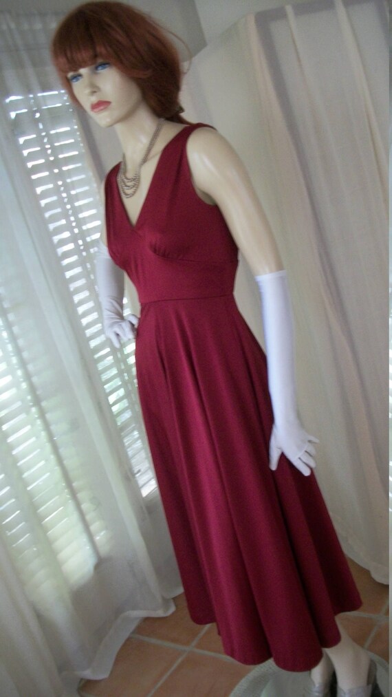 Vintage 1950s Style Deep Ruby Red Jersey Gown Siz… - image 8