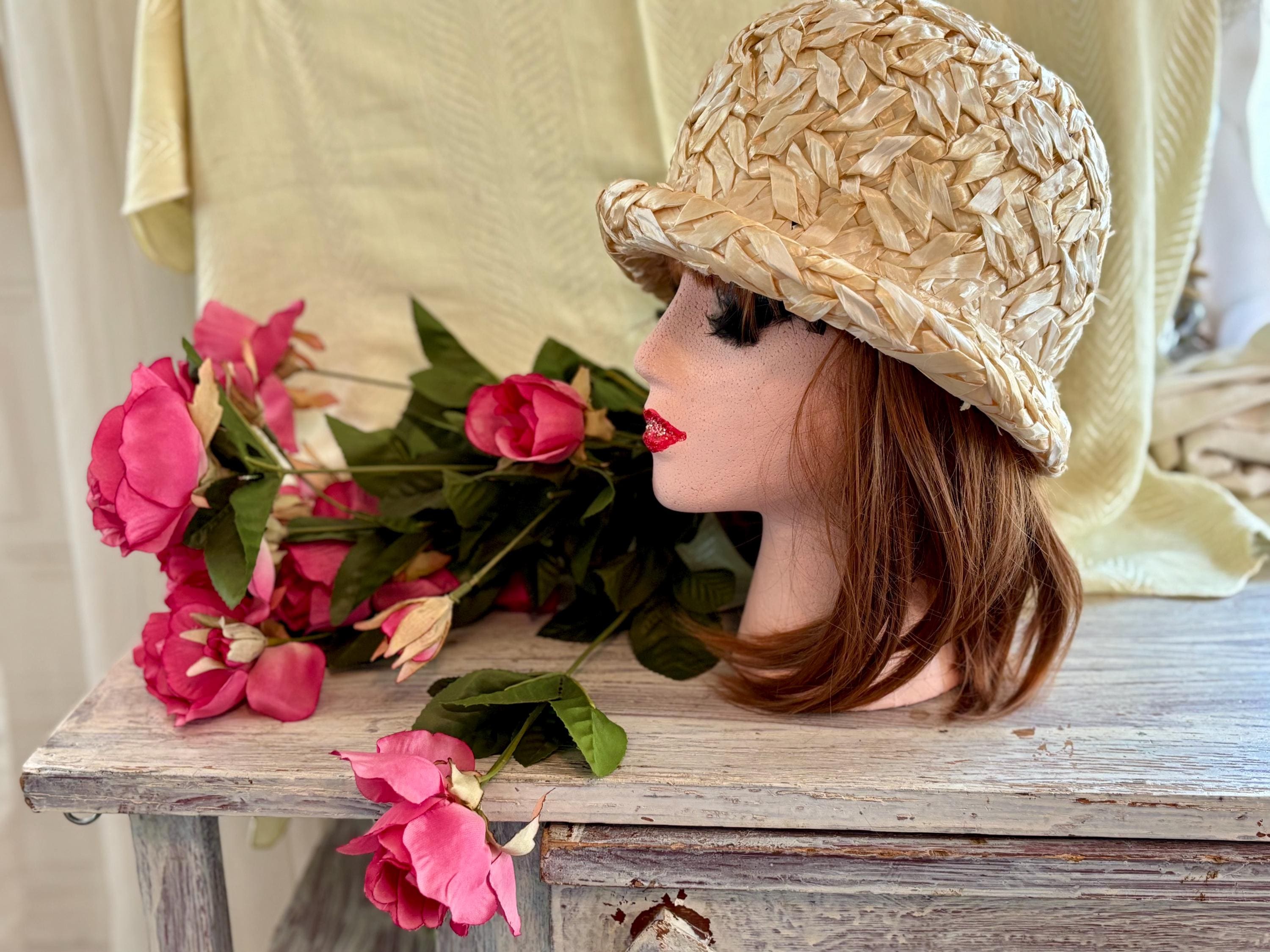 Women\'s‎ 50s antique Royce exclusive pillbox brown velvet hat The House Of Hats Vintage 1950s 1950s Brown Velvet & Satin  main image 2
