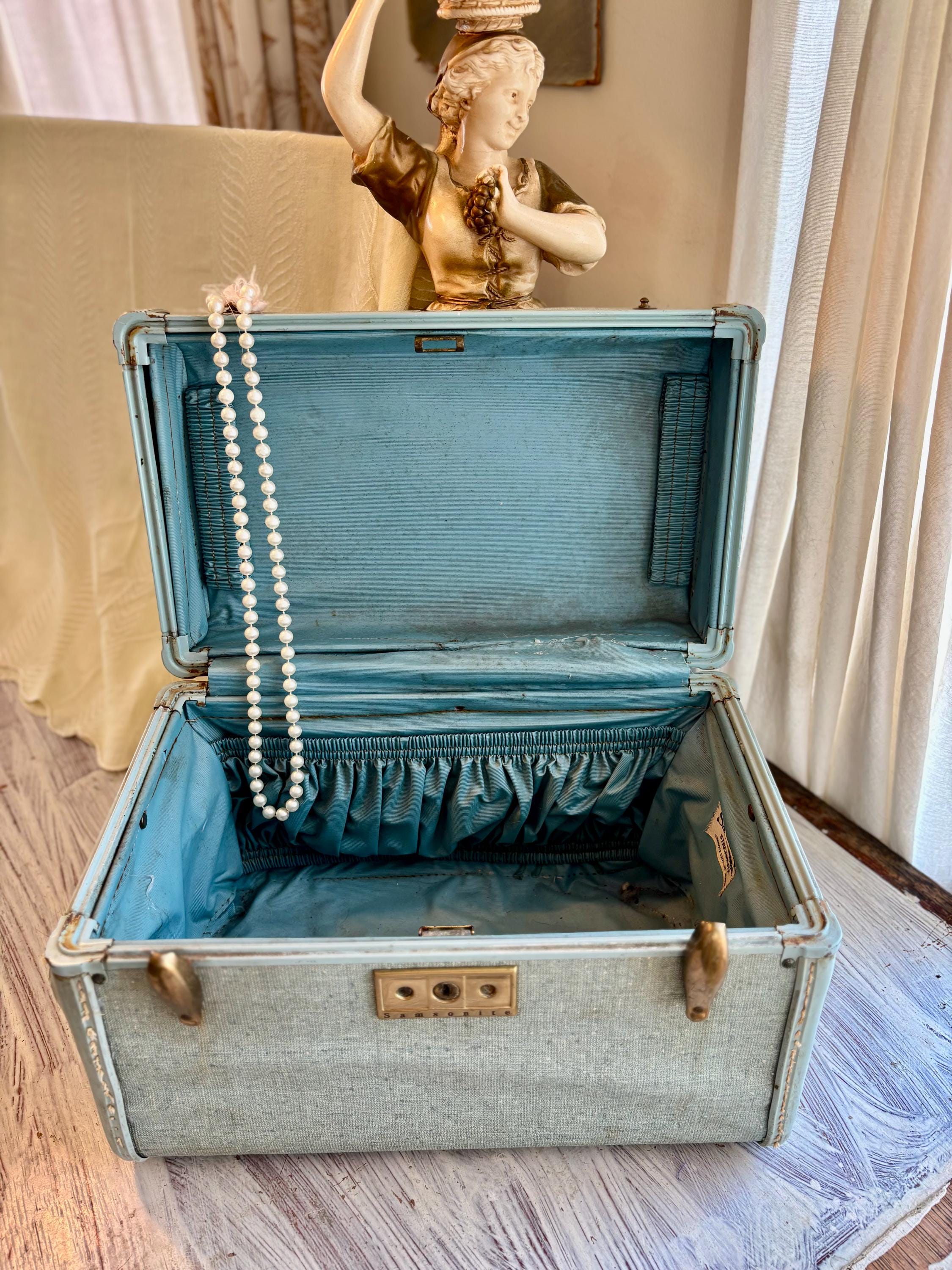 【希少1940年代】Samsonite ヴィンテージ　 ワードローブトランク Antique 1940s Baby Blue Samsonite Small Traveling Train Case - Etsy